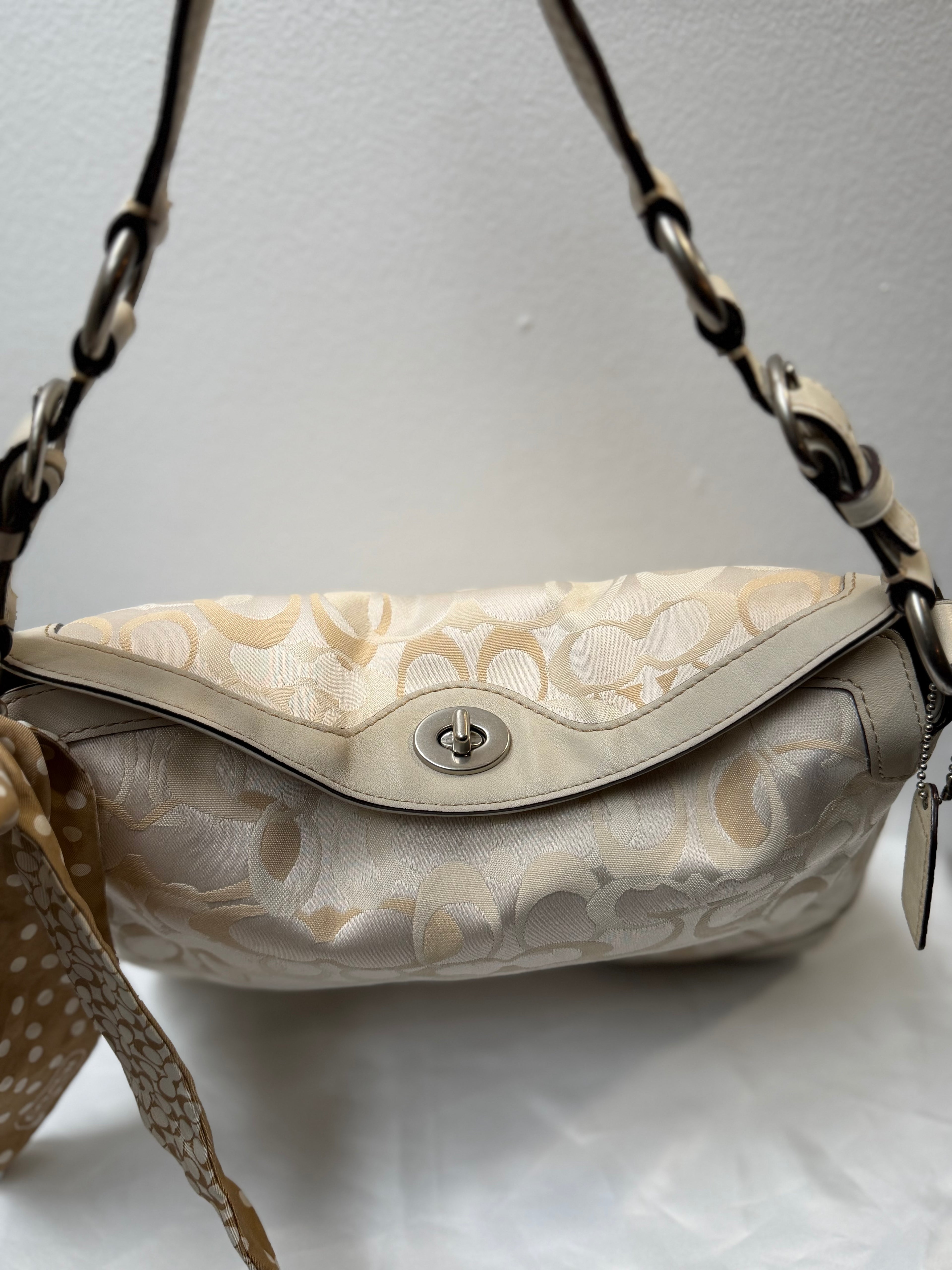 Coach Chelsea Optic White 10143 Signature Shoulder Bag