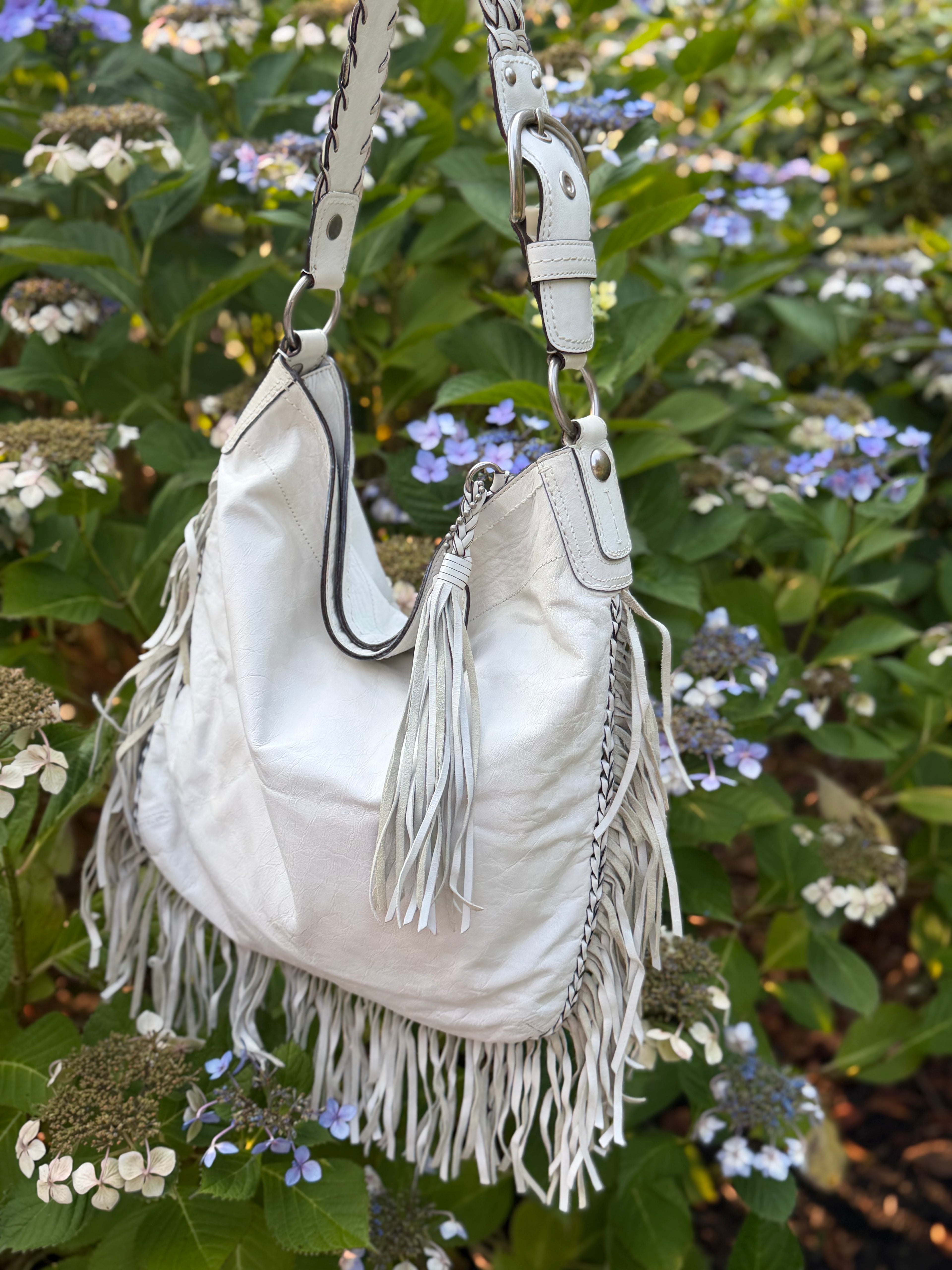 Rare Limited Coach Soho Fringe Kiki Hobo Shoulder Hobo Bag  Leather 11913 White