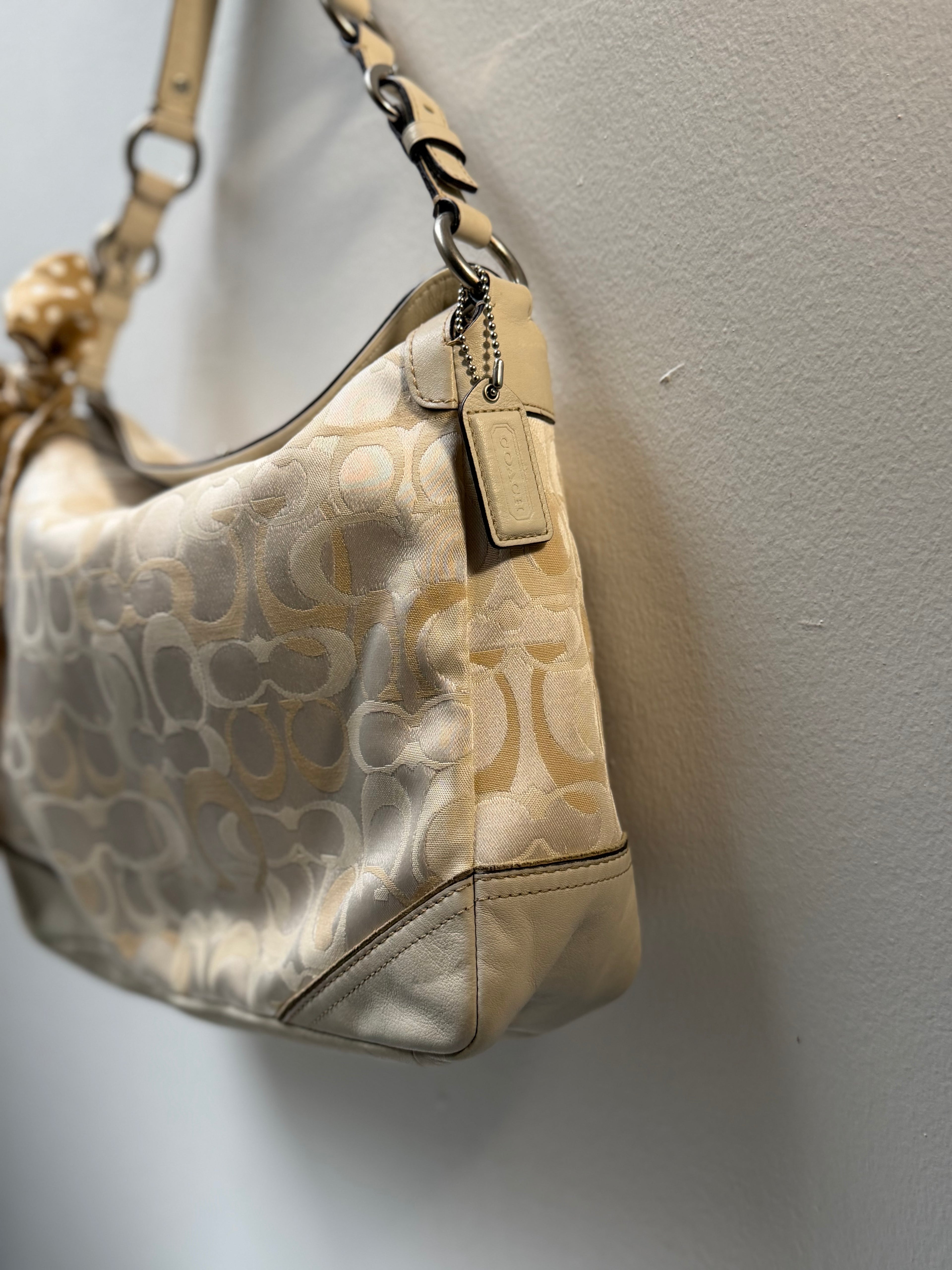 Coach Chelsea Optic White 10143 Signature Shoulder Bag