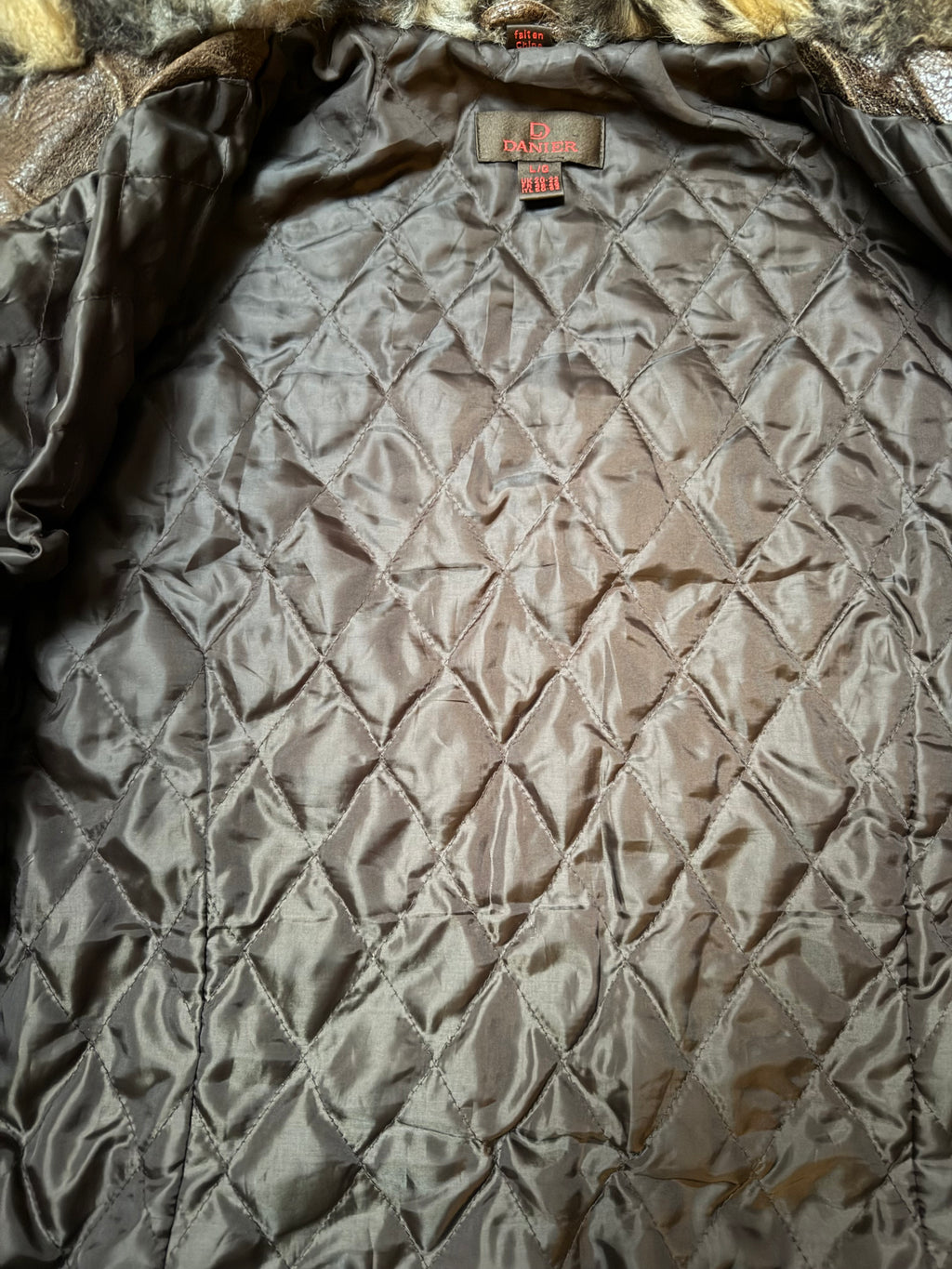 SZ LG Danier Distressed Crackled Leather Jacket Penny Lane Faux Fur Collar and Trim
