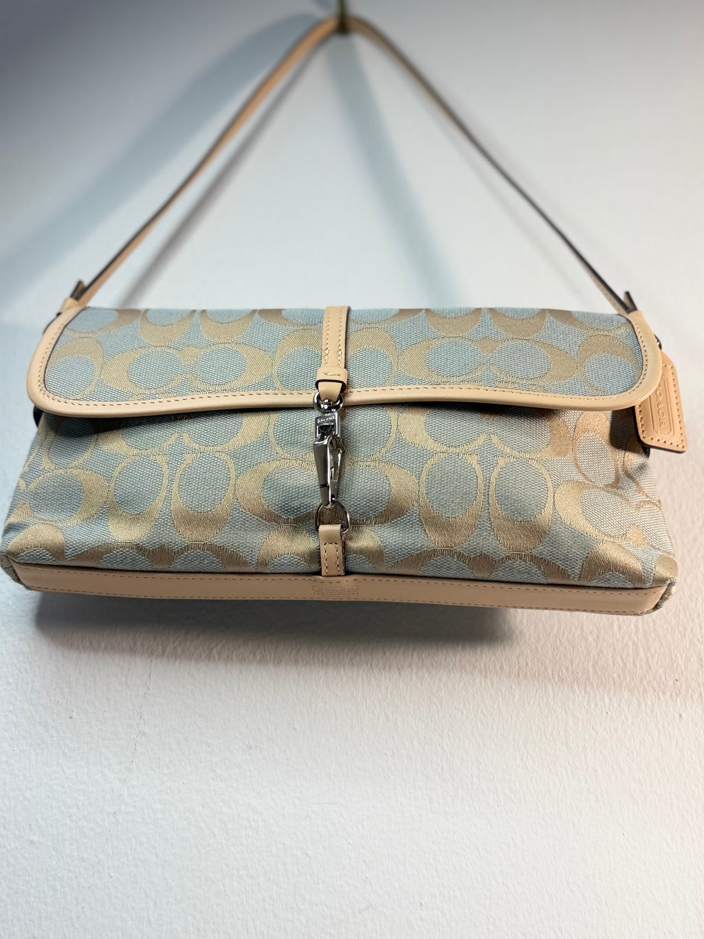 Coach 6348 Signature Hampton Baguette Shoulder Bag Vachetta leather