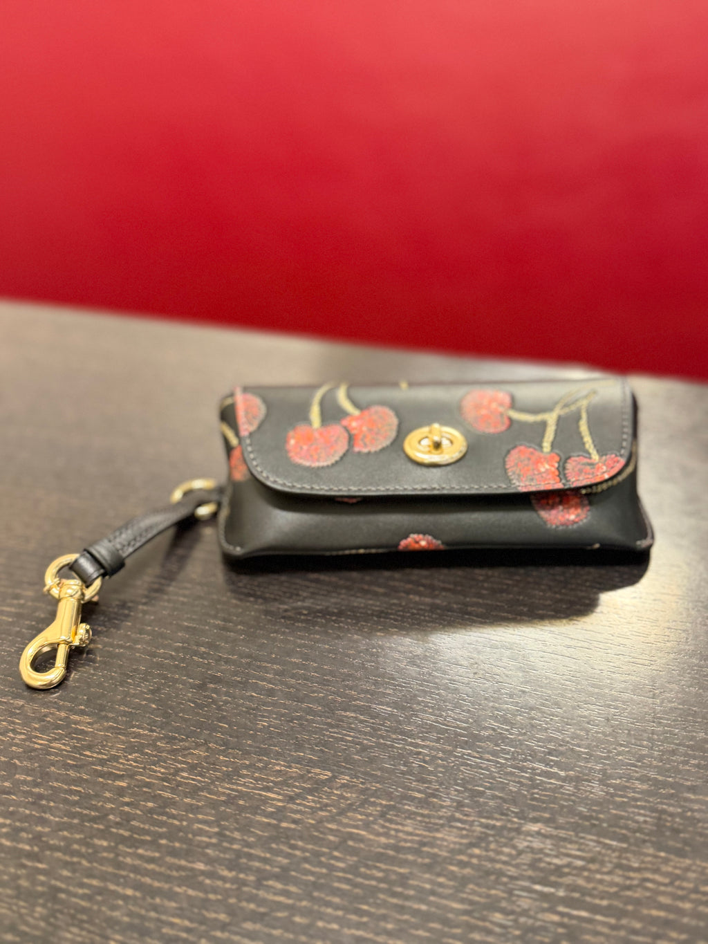 Coach Sunglass Case With Cherry Print CDD74 smooth leather/Gold/Black Multi