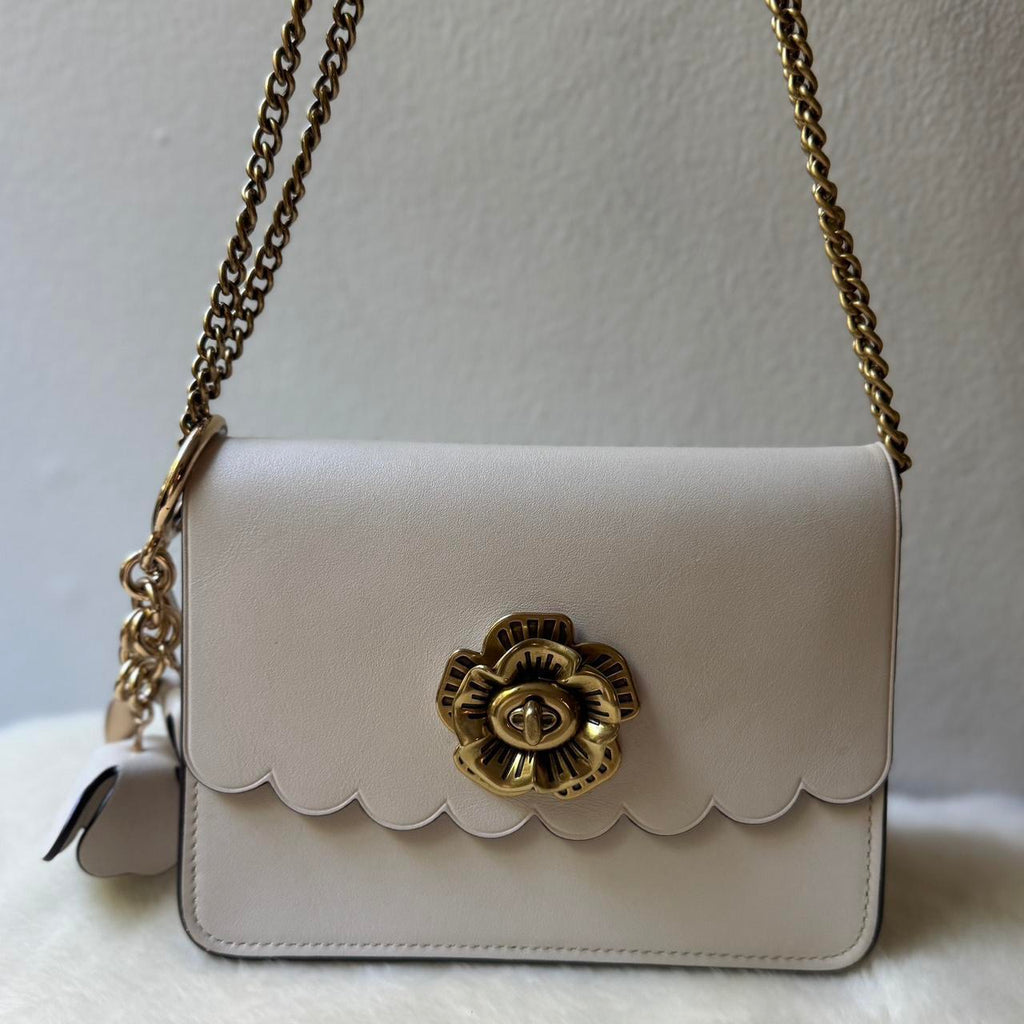 Coach Bowery Crossbody With Tea Rose Turnlock