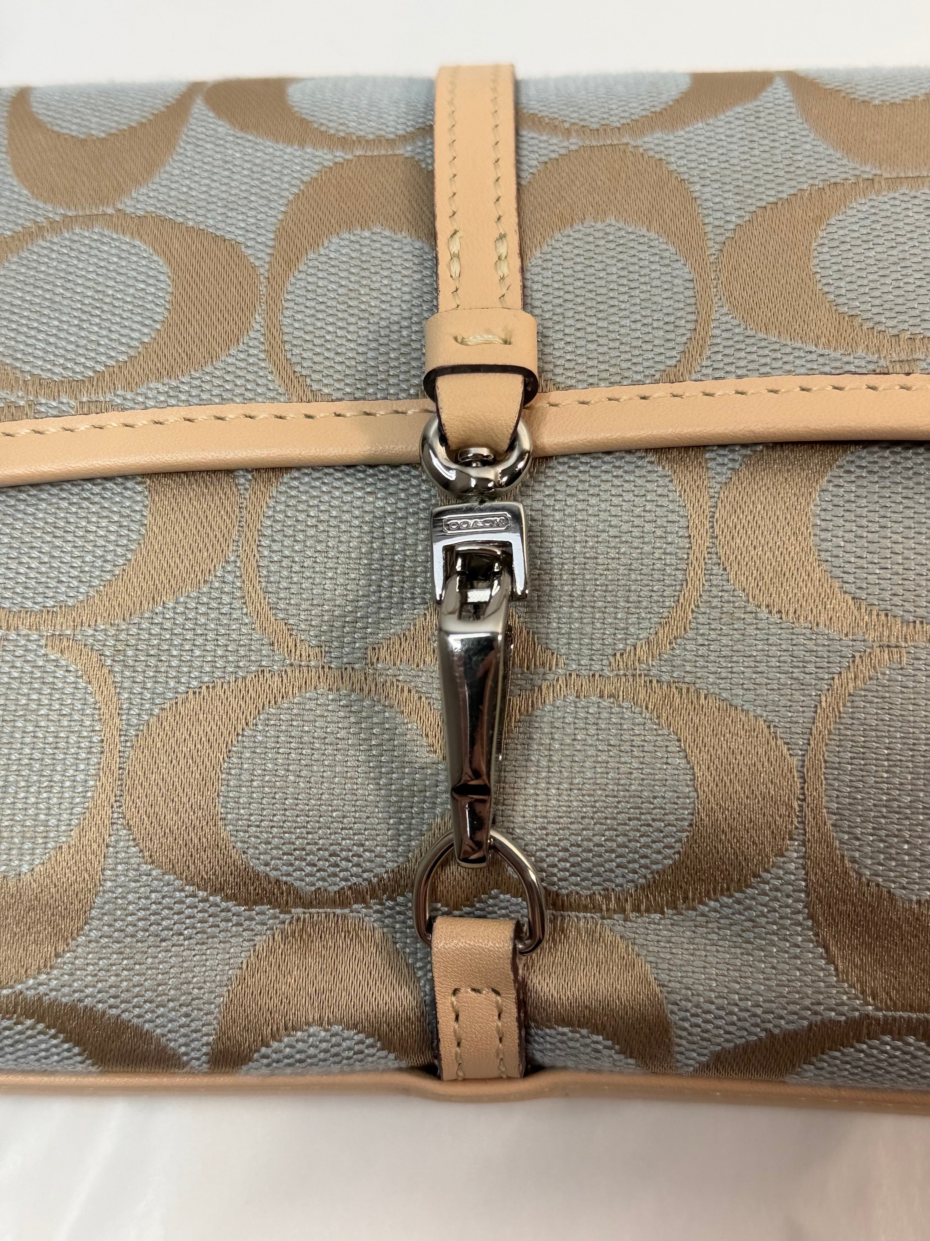 Coach 6348 Signature Hampton Baguette Shoulder Bag Vachetta leather