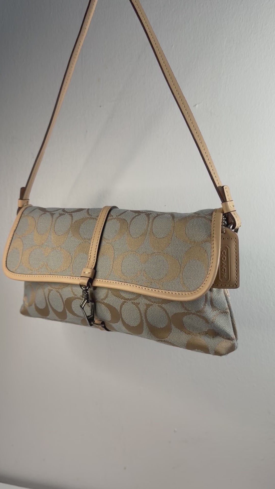 Coach 6348 Signature Hampton Baguette Shoulder Bag Vachetta leather